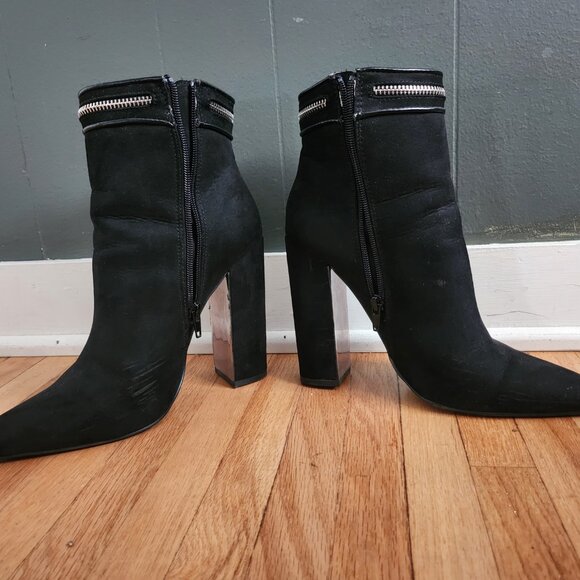 Heeled suede booties - Picture 2 of 6